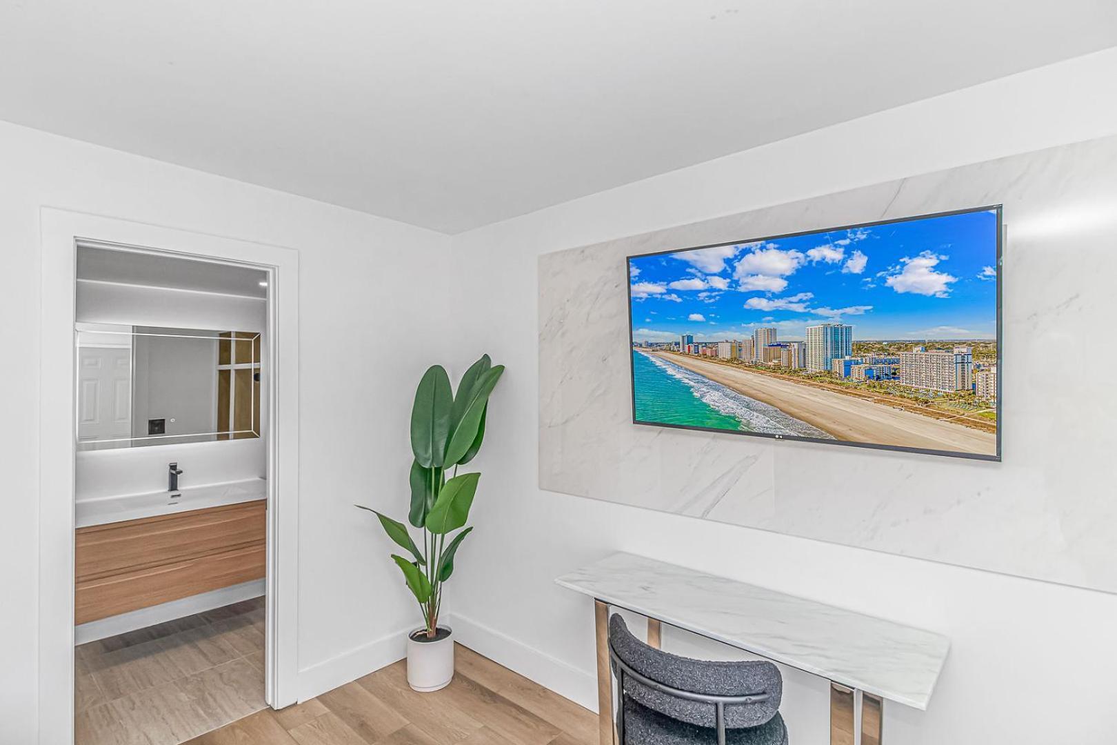Fifth And Ocean Hotel Myrtle Beach Bagian luar foto